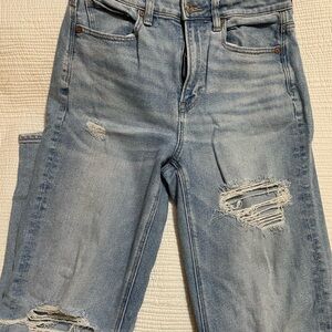 American Eagle High Rise Mom Jean